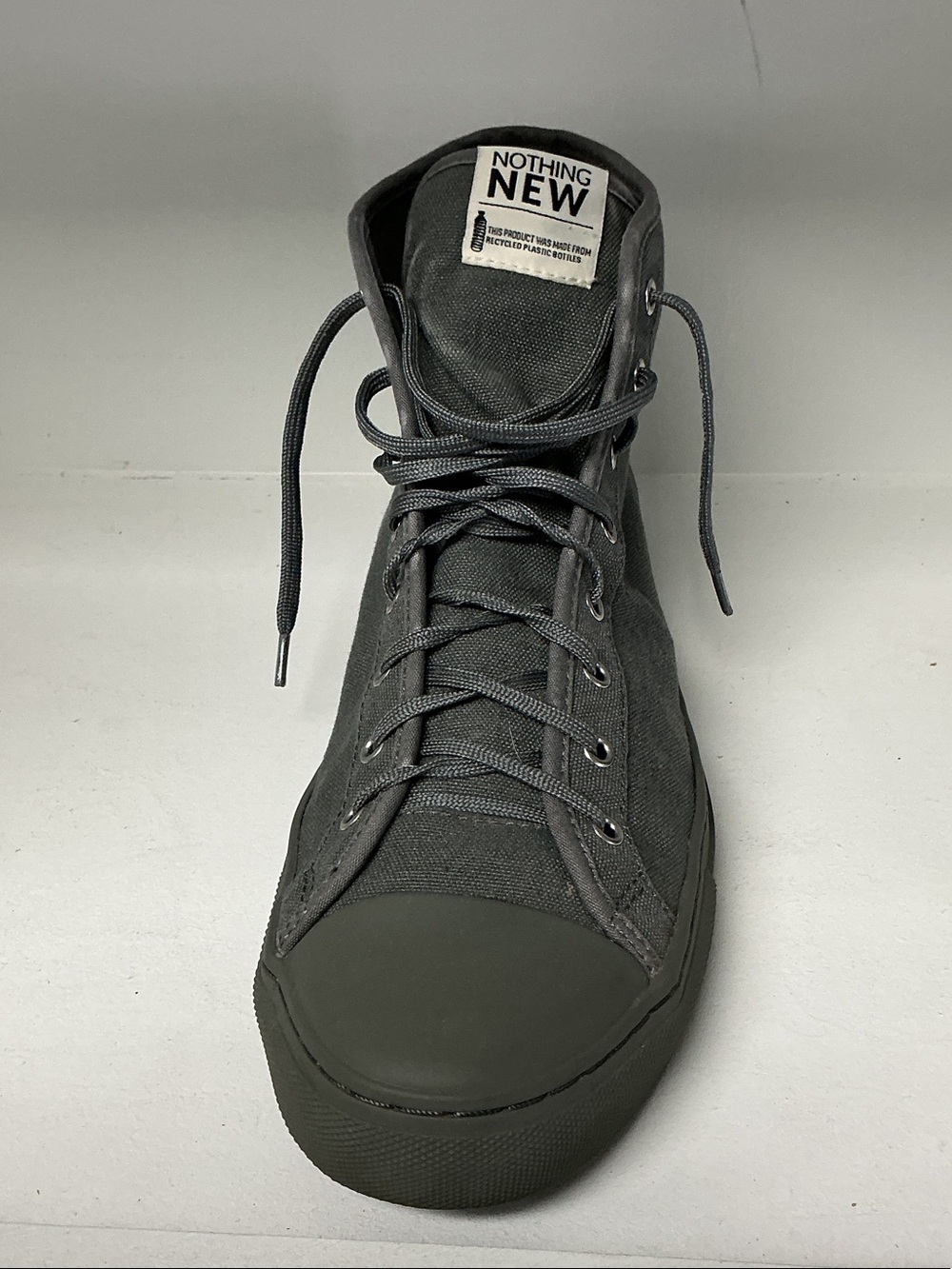 Nothing New Men’s Low-Top Sneaker in Charcoal Gray